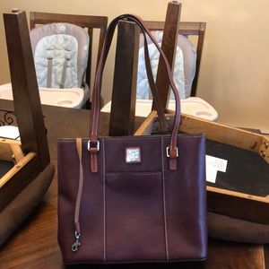 👩‍🦰 Dooney&Bourke leather bag ❤️